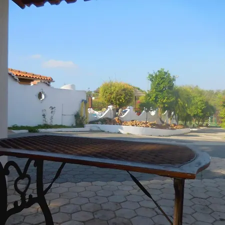 Quinta Do Penedo - By Portugalferias * アルブフェイラ